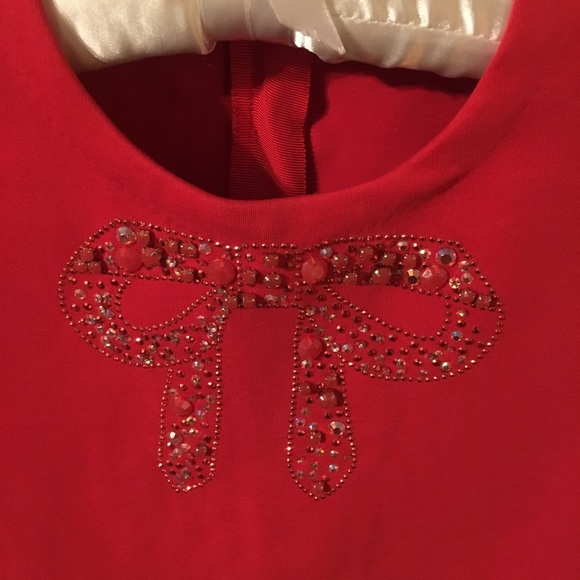 Red pointe knit dress with sparkly bow - Picture 3 of 4